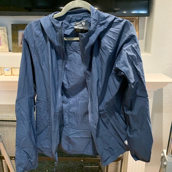 Women’s Lightweight Packable Mountain Hardwear Jacket - Small - Picture 3 of 14